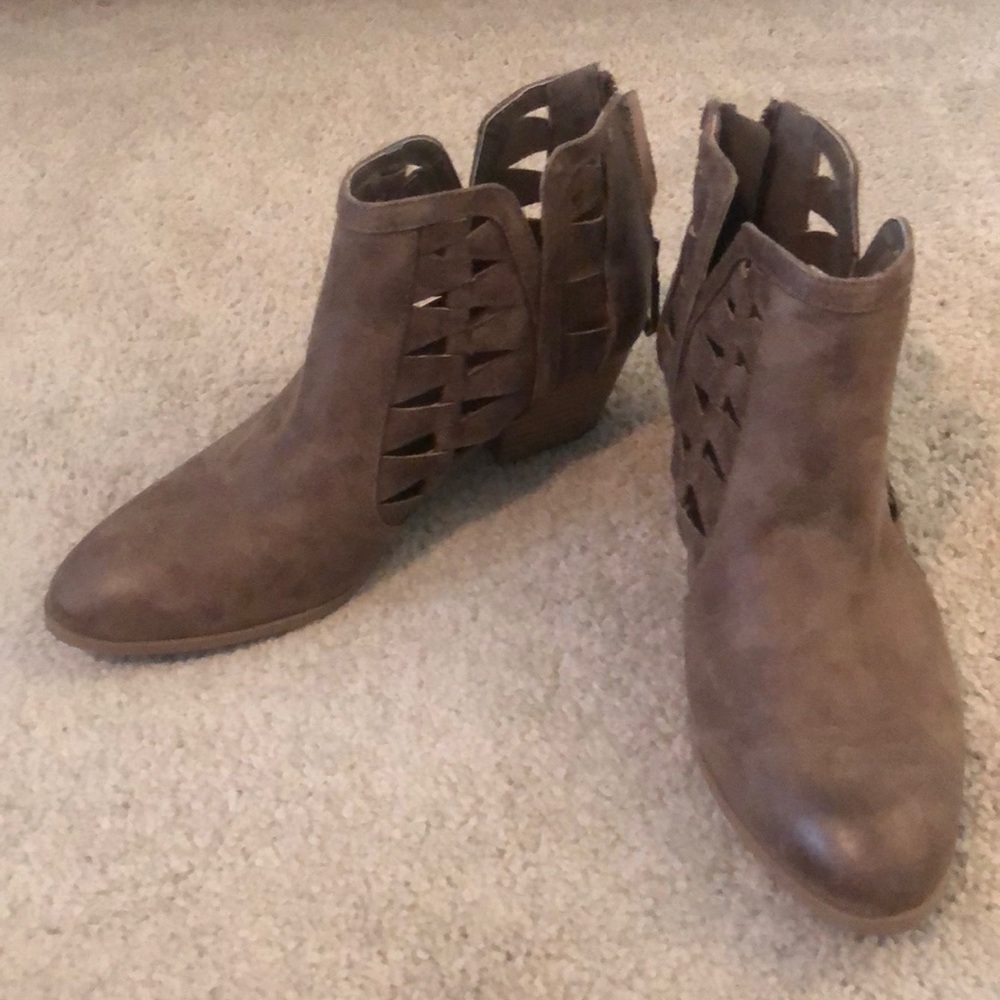 Ankle boots